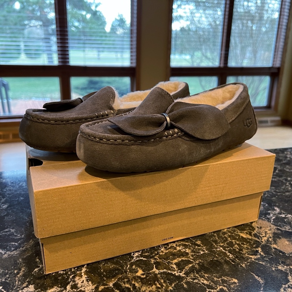 Ugg Ansley Twist slippers.